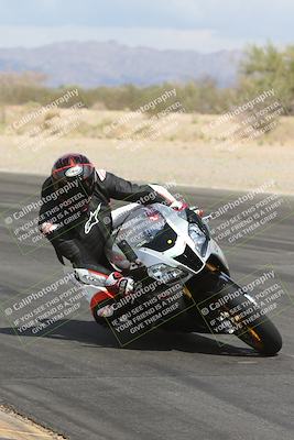 media/May-05-2025-Moto Forza (Mon) [[3c1838c5e5]]/2-B Group/Session 2 (Turn 7 Inside)/